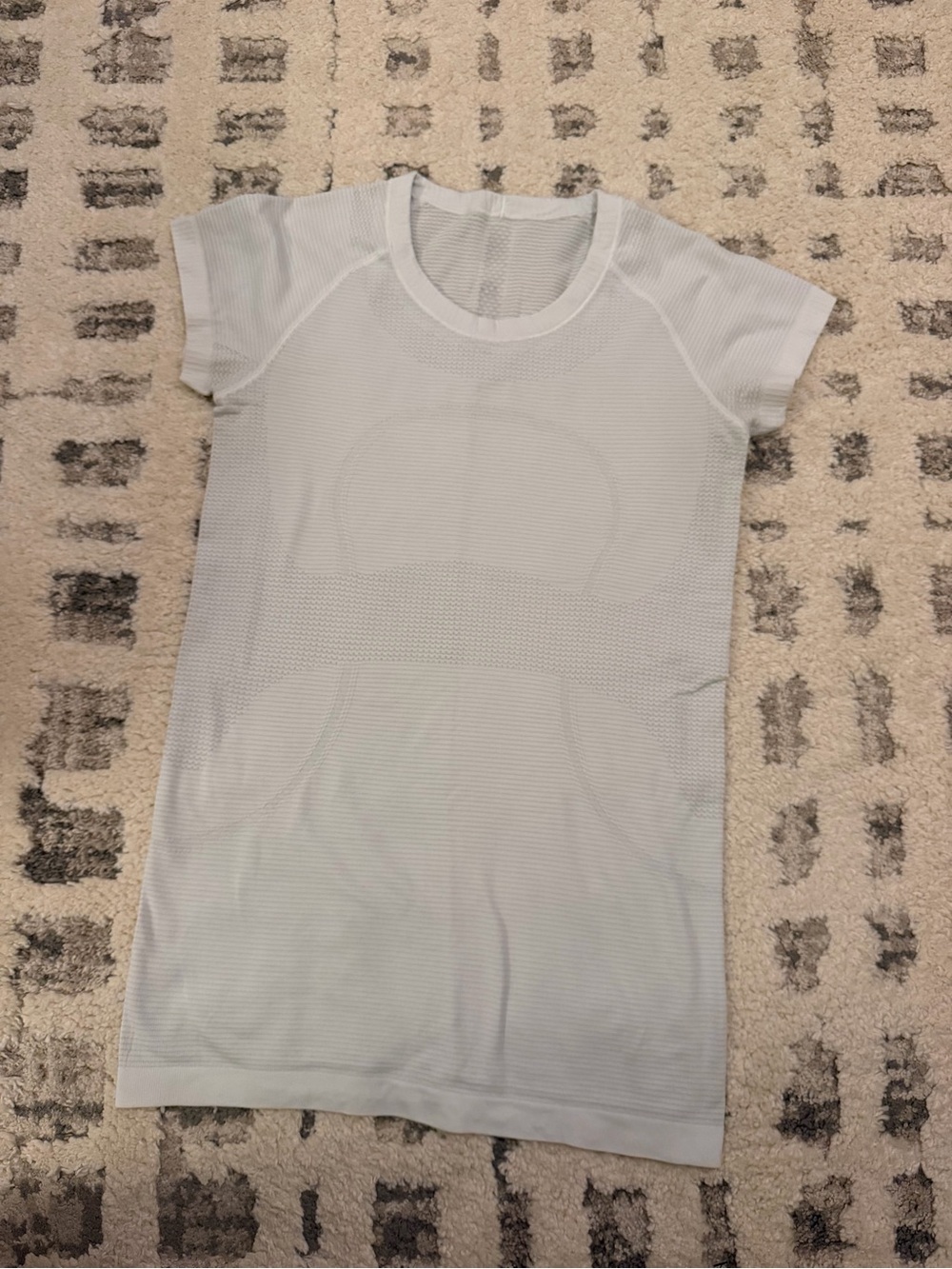 lululemon Swiftly Tech White Short Sleeve Crew Neck Tee No Size Tag Best for S